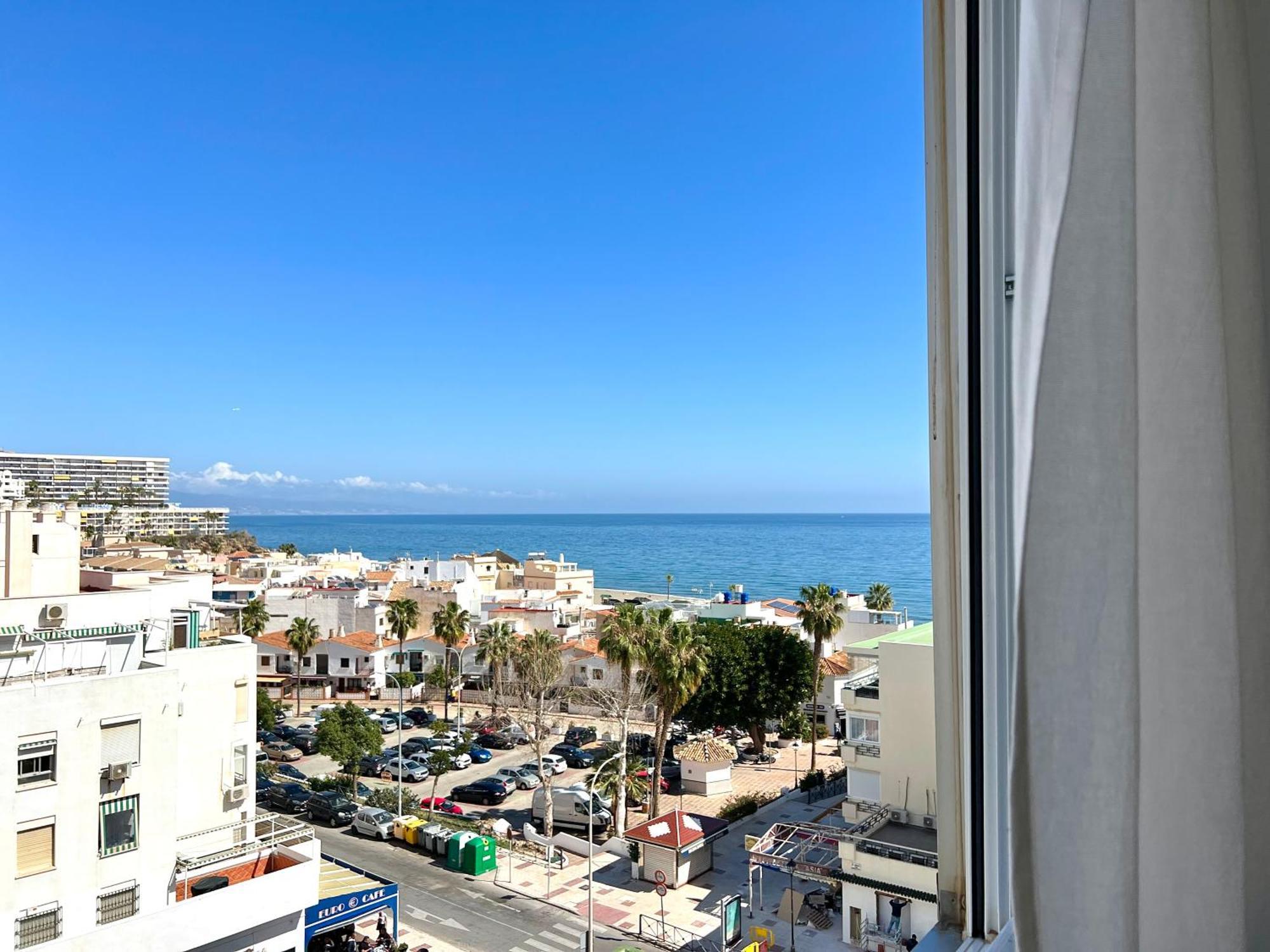 En Carihuela Con Vistas Y Plaza De Garaje, Nucleo Cristal Lägenhet Torremolinos Exteriör bild