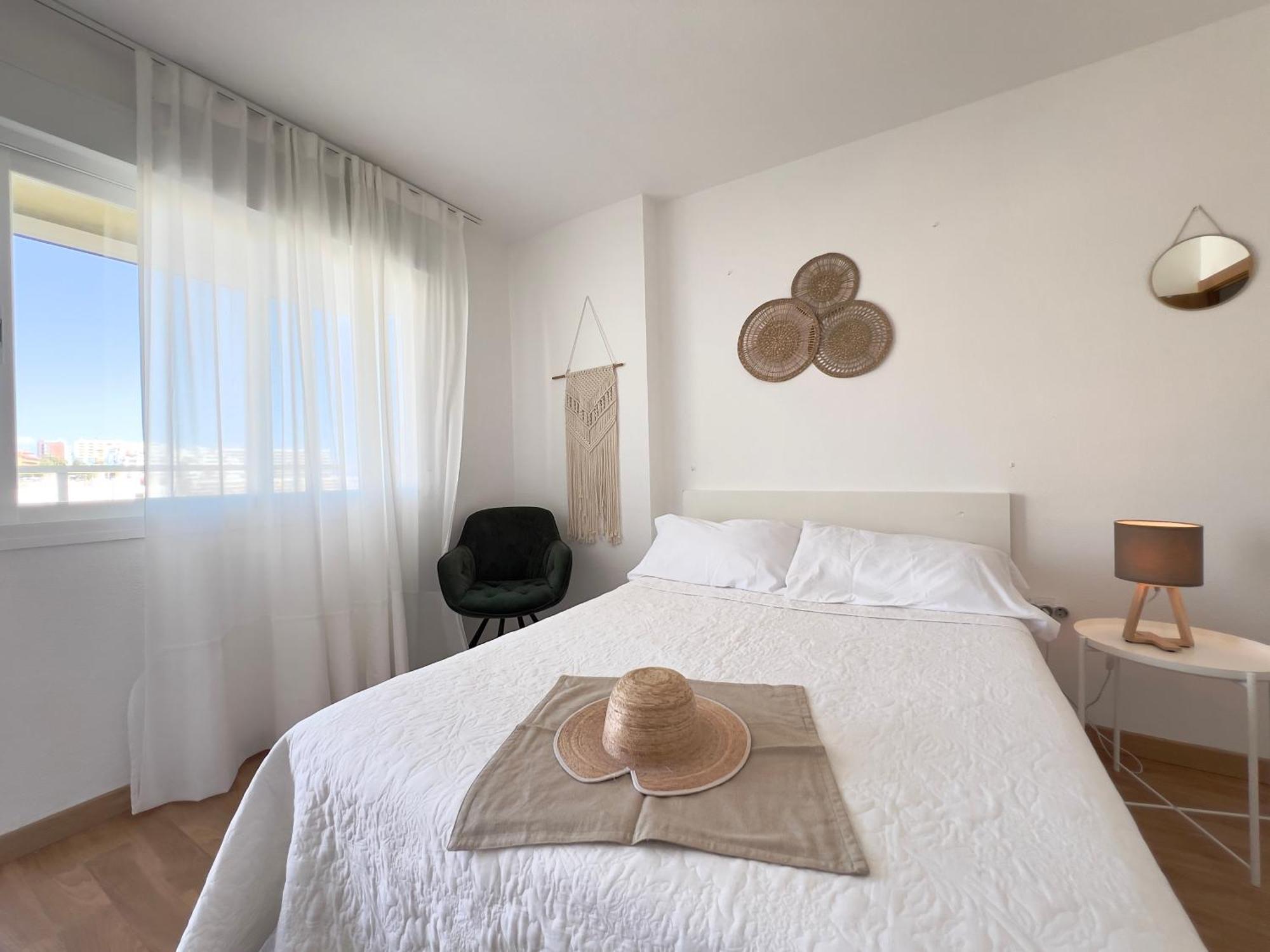En Carihuela Con Vistas Y Plaza De Garaje, Nucleo Cristal Lägenhet Torremolinos Exteriör bild
